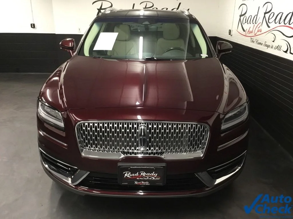 Used 2020 Red Lincoln Reserve image 4