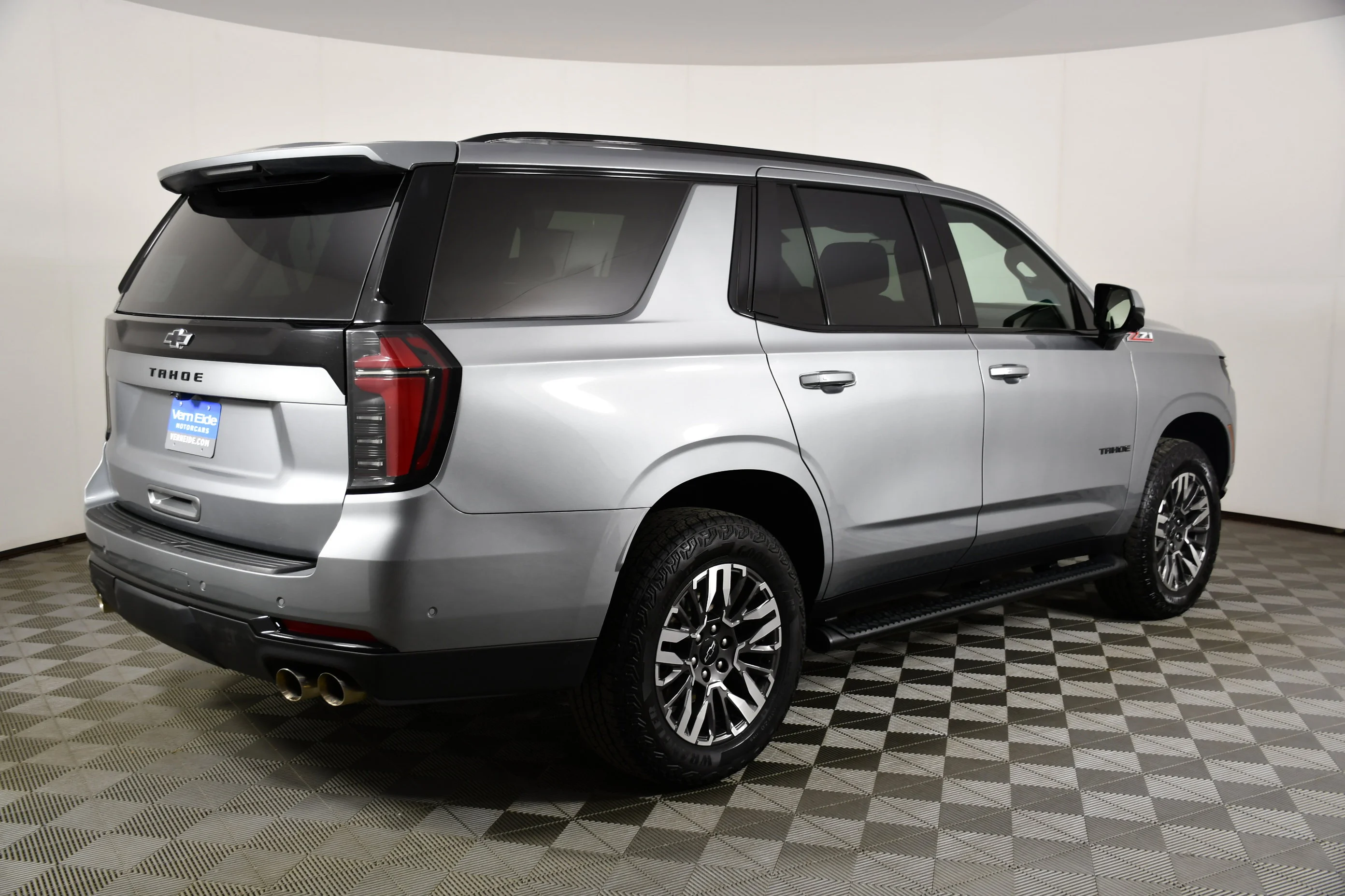 Used 2025 Sterling Gray Metallic Chevrolet Z71 image 6