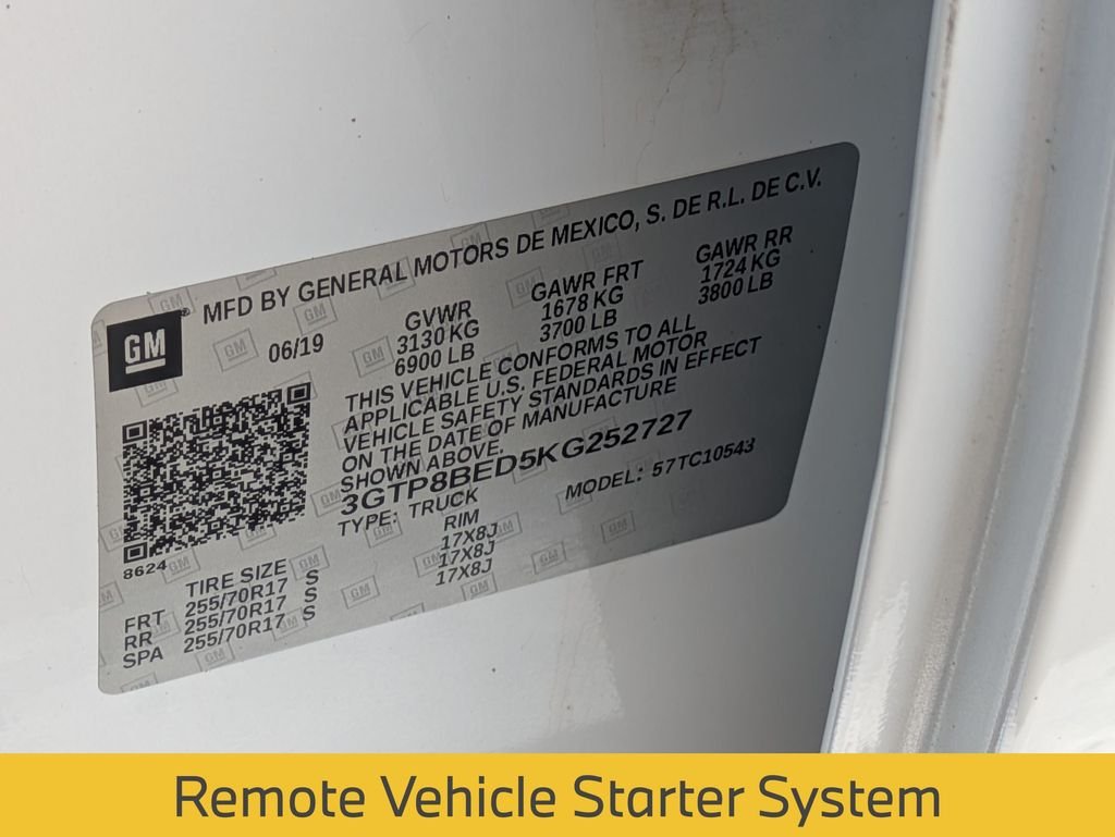 Used 2019 White GMC SLE image 26