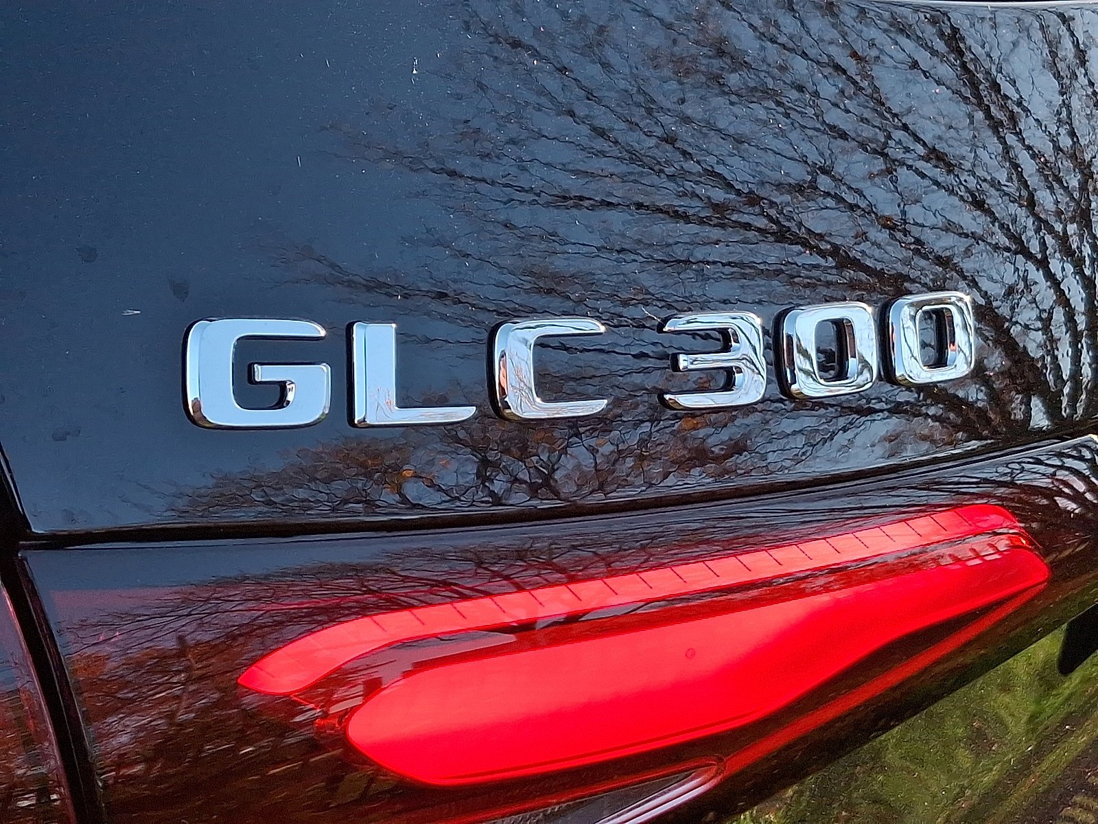 Used 2026 Black Mercedes-Benz GLC 300 image 15