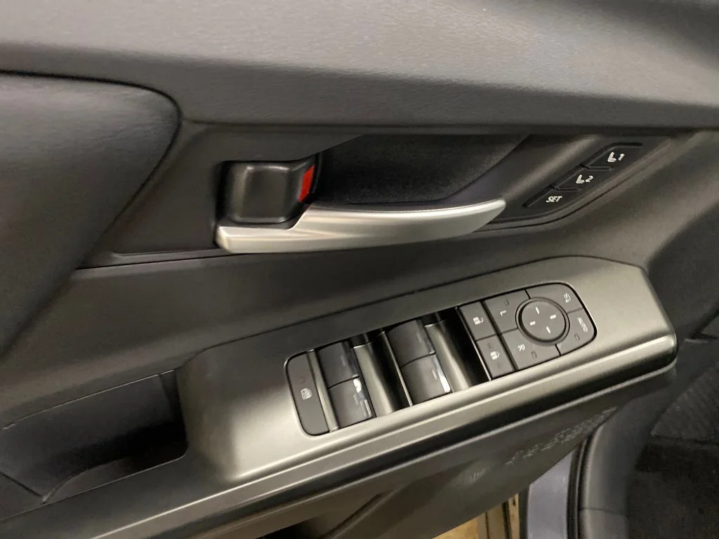 New 2026 MAGNETITE GRAY METALLIC Subaru Limited image 9