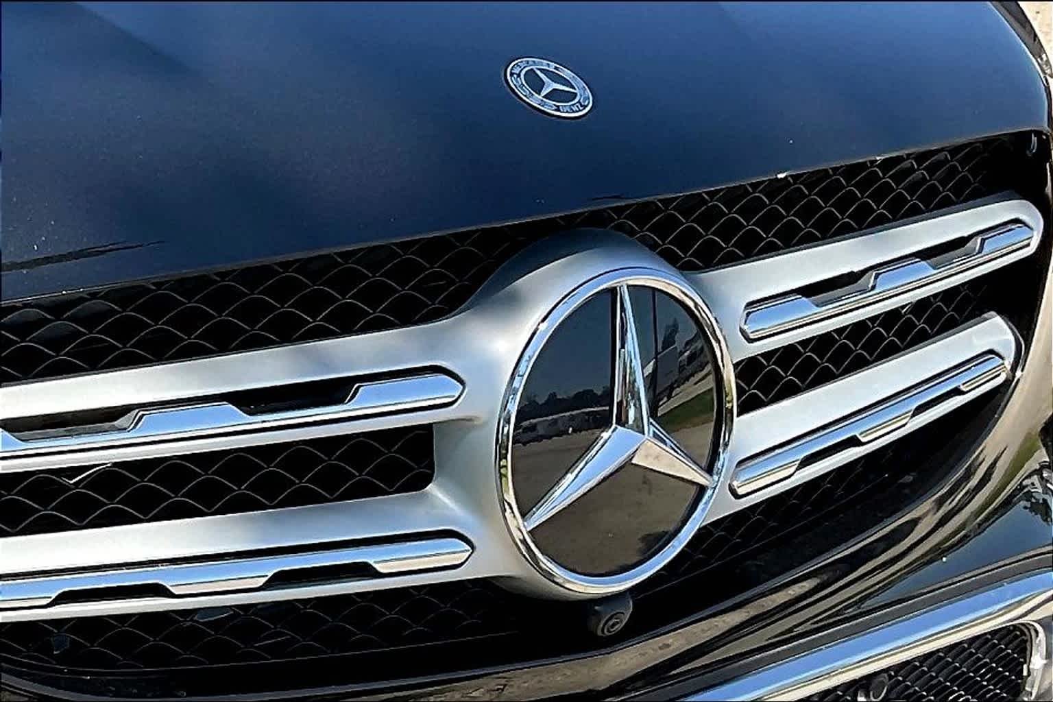 Certified Used 2022 Obsidian Black Metallic Mercedes-Benz GLC 300 image 30