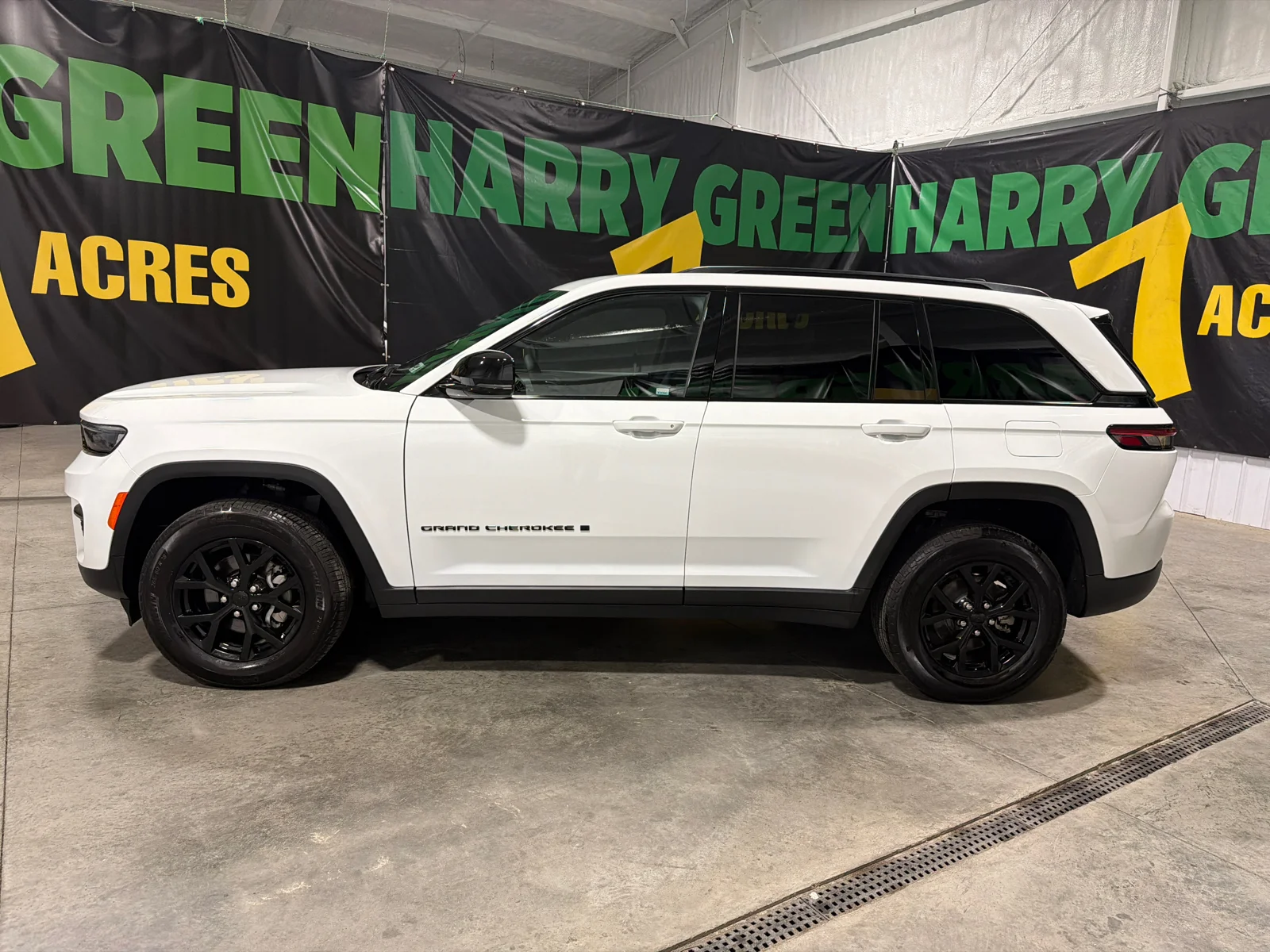 Certified Used 2025 Bright White Clearcoat Jeep Altitude image 4