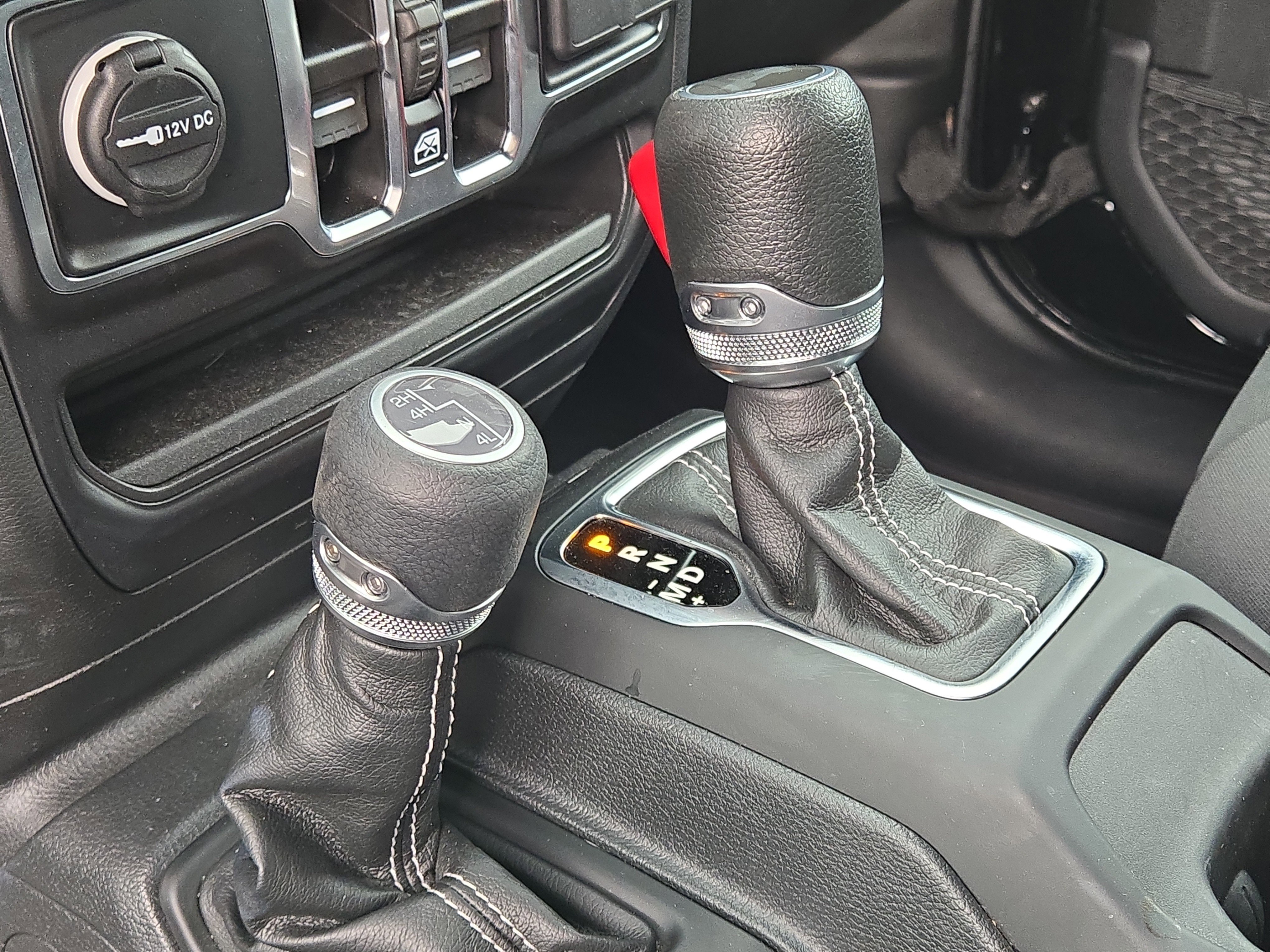 2023 Jeep Wrangler 4-Door Sahara - Photo 31