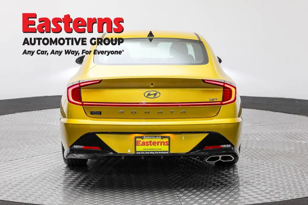 Used 2021 Yellow Hyundai SEL Plus image 6