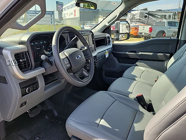 2026 Ford F-350 Super Duty Chassis Cab XL - Photo 12