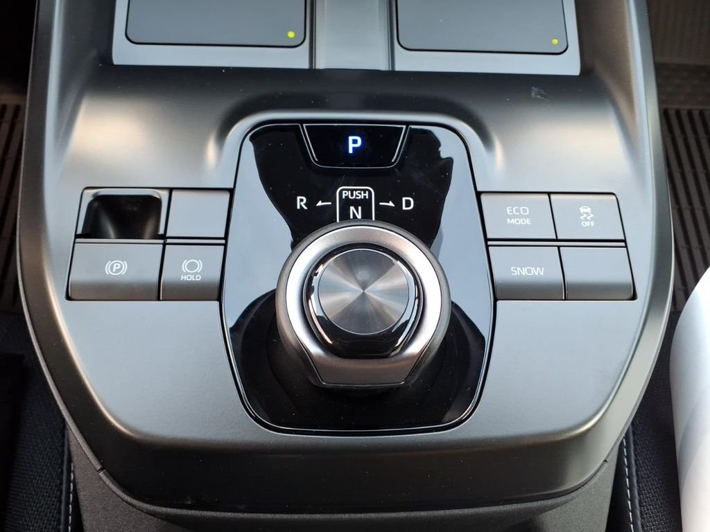 2026 Toyota C-HR SE - Photo 13