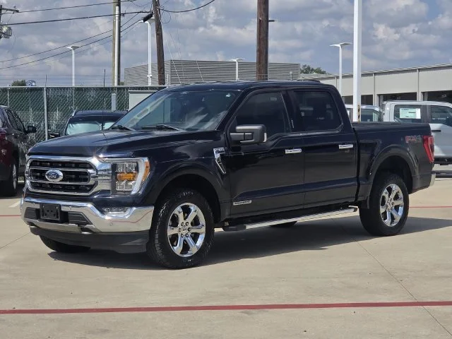 Used 2021 Blue Metallic Ford XLT image 4