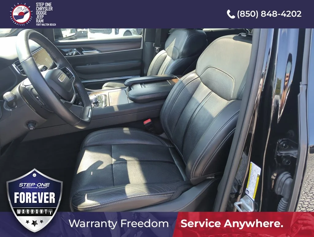 Used 2024 Black Jeep Base image 11