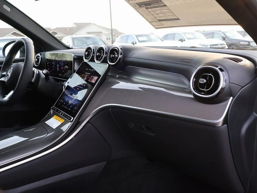 New 2026 Black Mercedes-Benz GLC 300 image 11