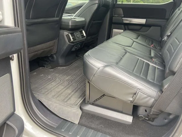 Used 2024 White Ford Platinum image 9