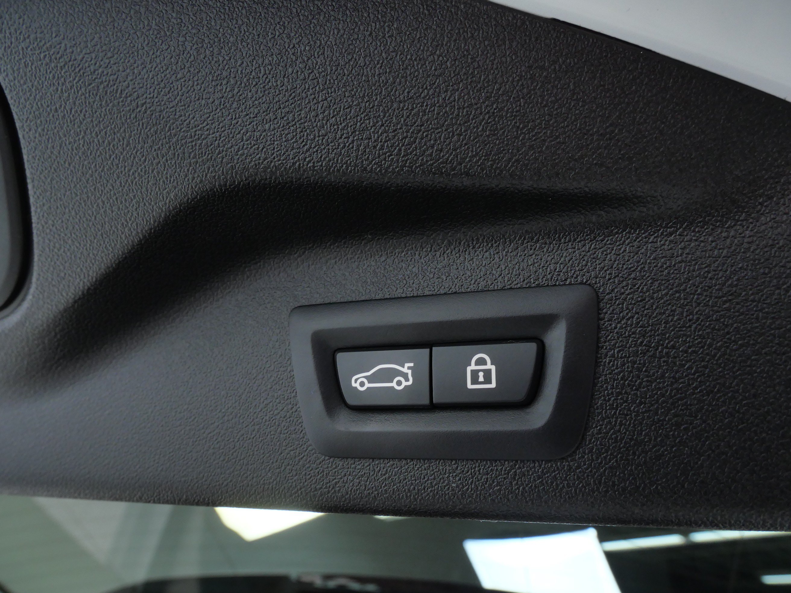 Used 2019 Alpine White BMW xDrive40i image 8