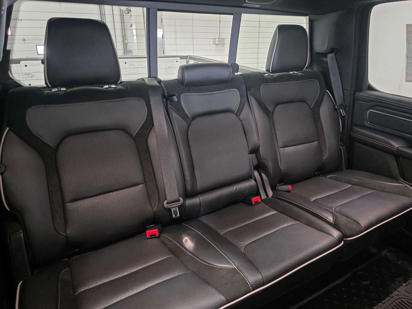 2026 RAM 1500 Laramie - Photo 23