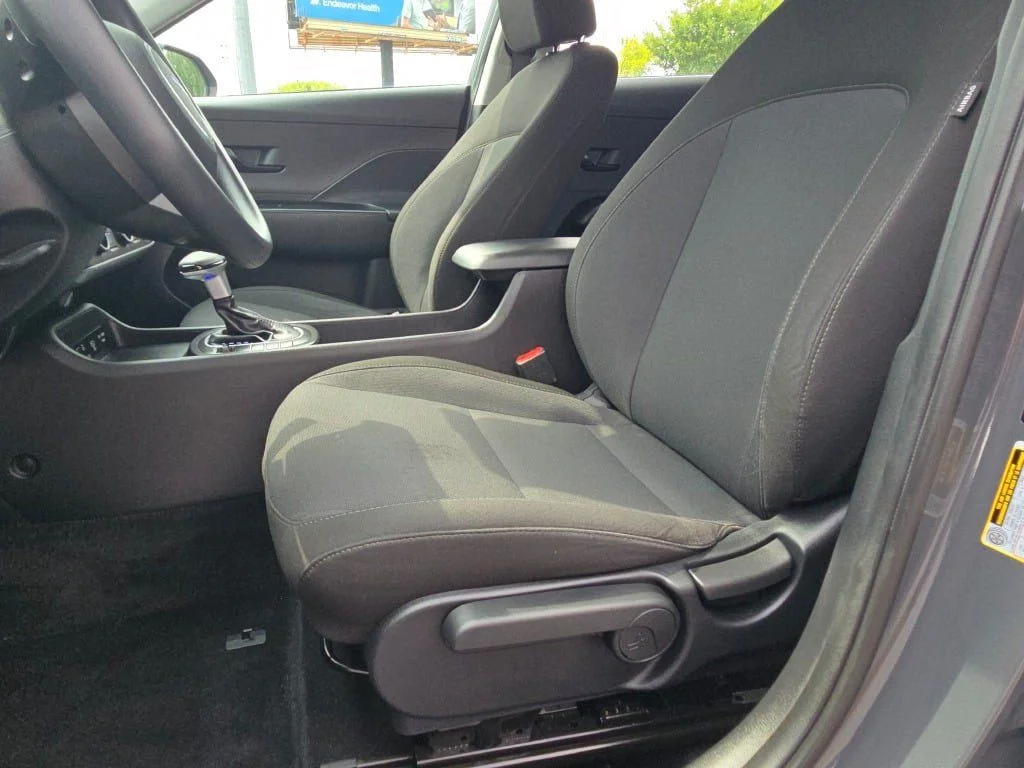 Used 2025 Gray Hyundai SE image 18