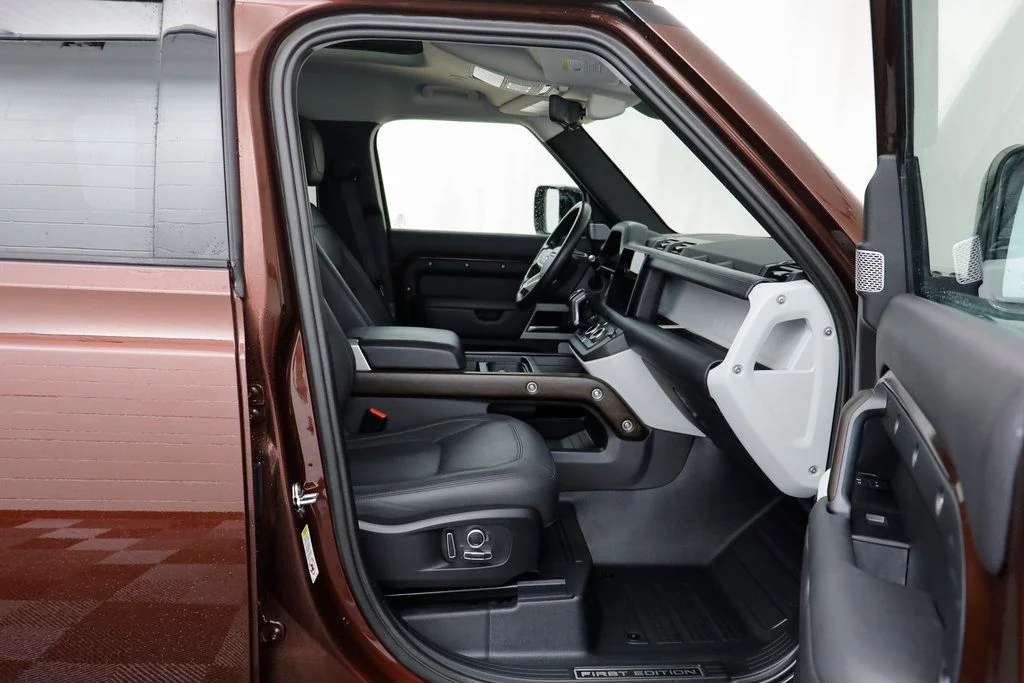 2023 Land Rover Defender First Edition - Photo 22