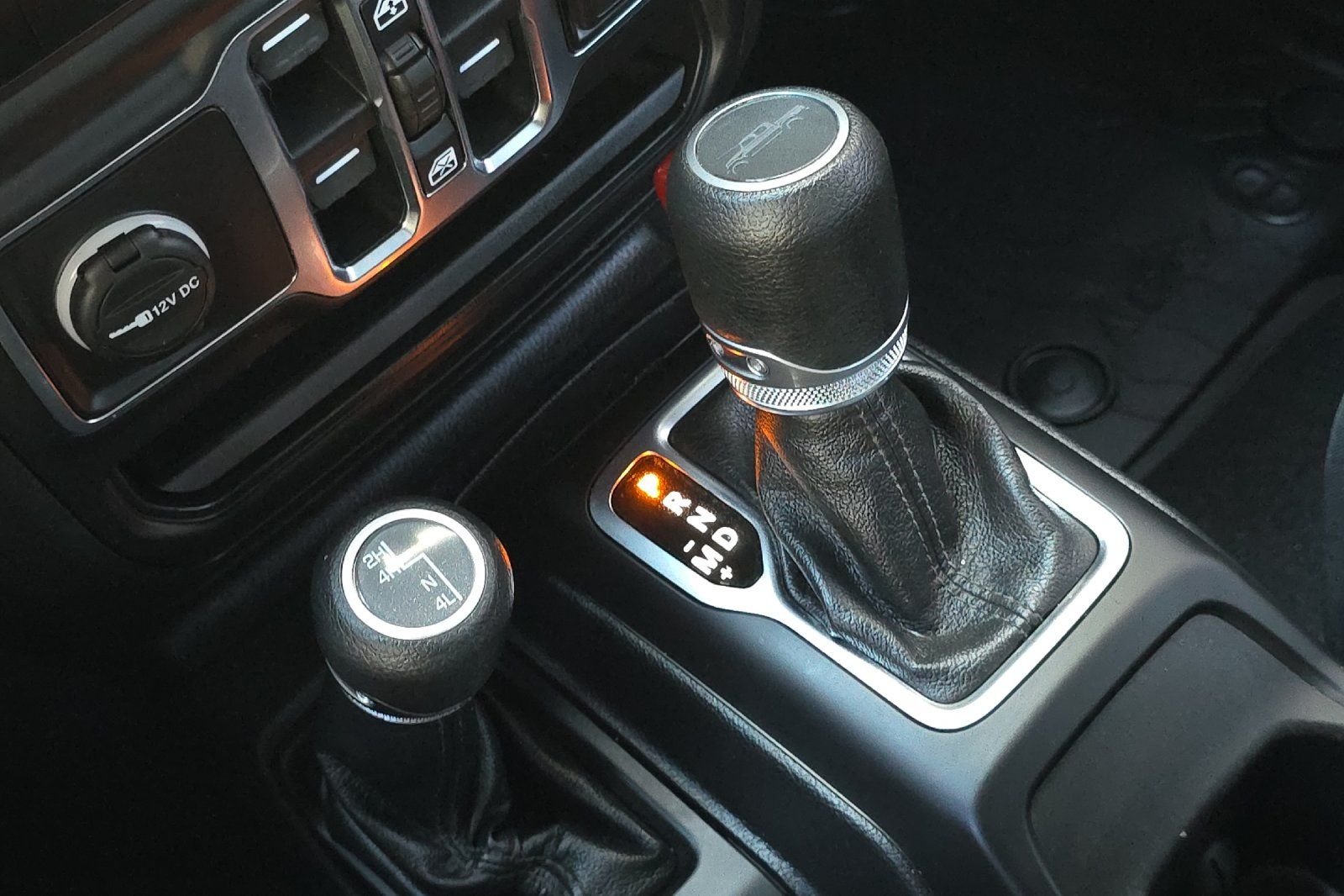 Used 2020 Silver Jeep Sport image 23