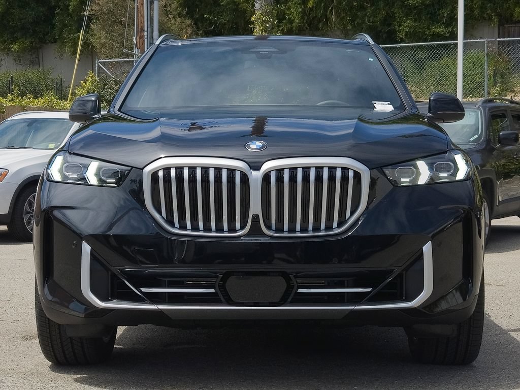 New 2026 Black Sapphire Metallic BMW xDrive40i image 2