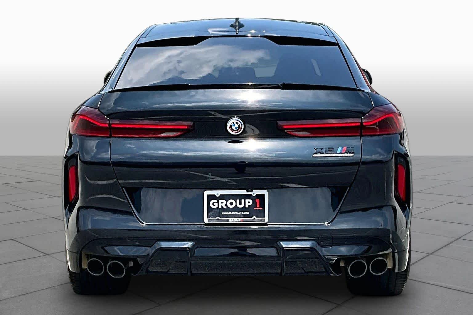 Used 2022 Black Sapphire Metallic BMW  image 5