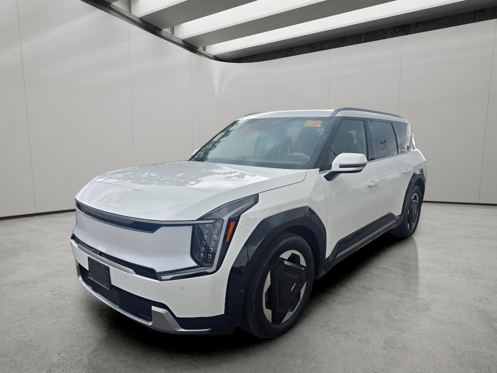 2024 Kia EV9 Land AWD's photo