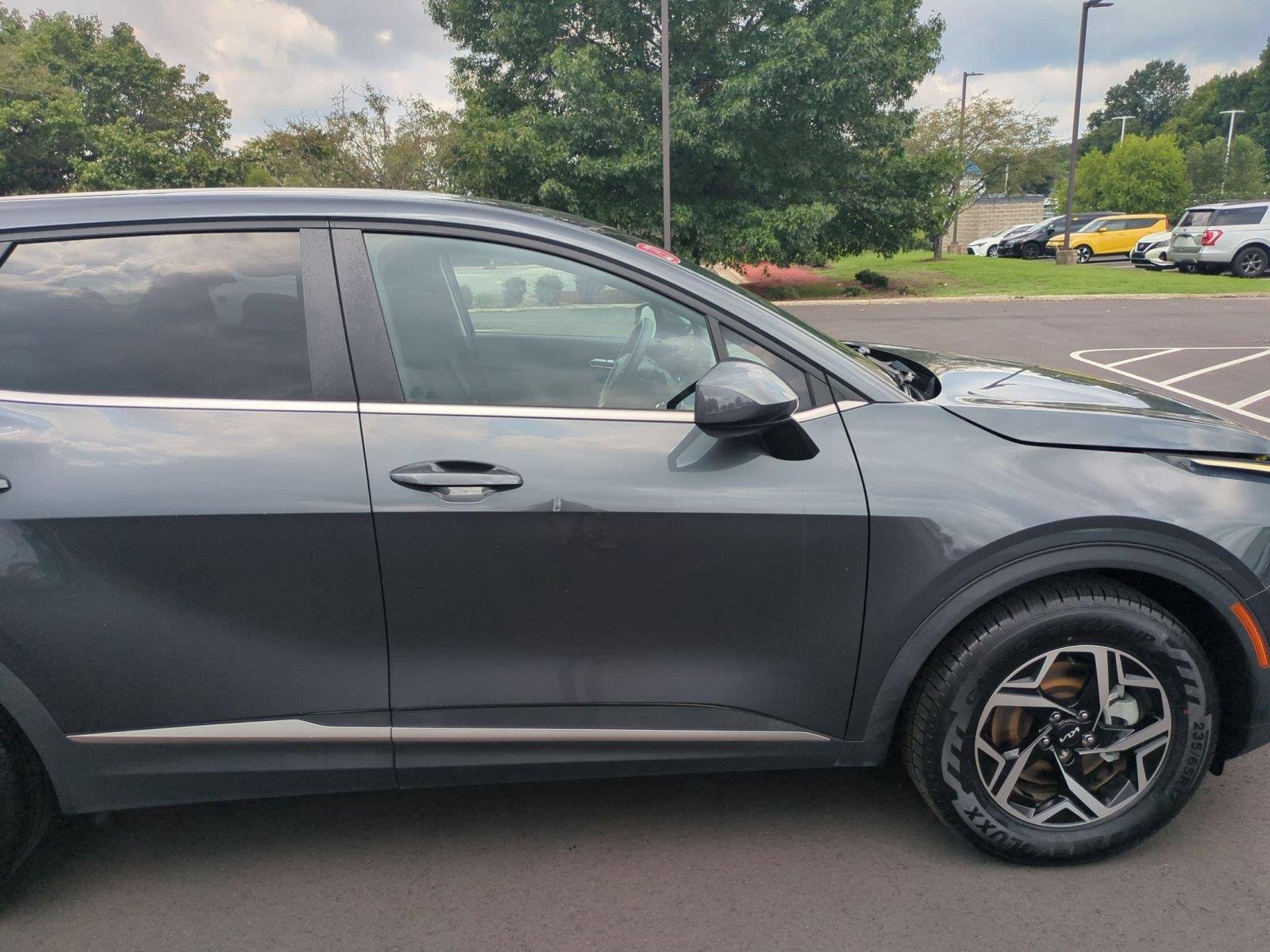 Used 2023 Gravity Gray Kia LX image 34