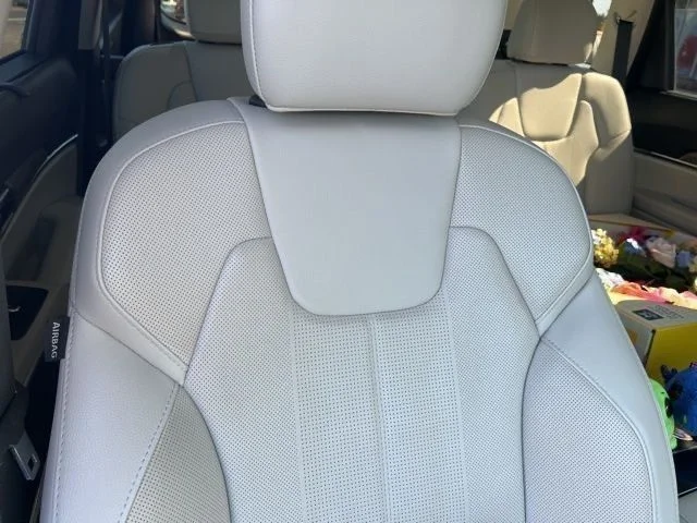 Used 2021 Purple Kia SX image 25