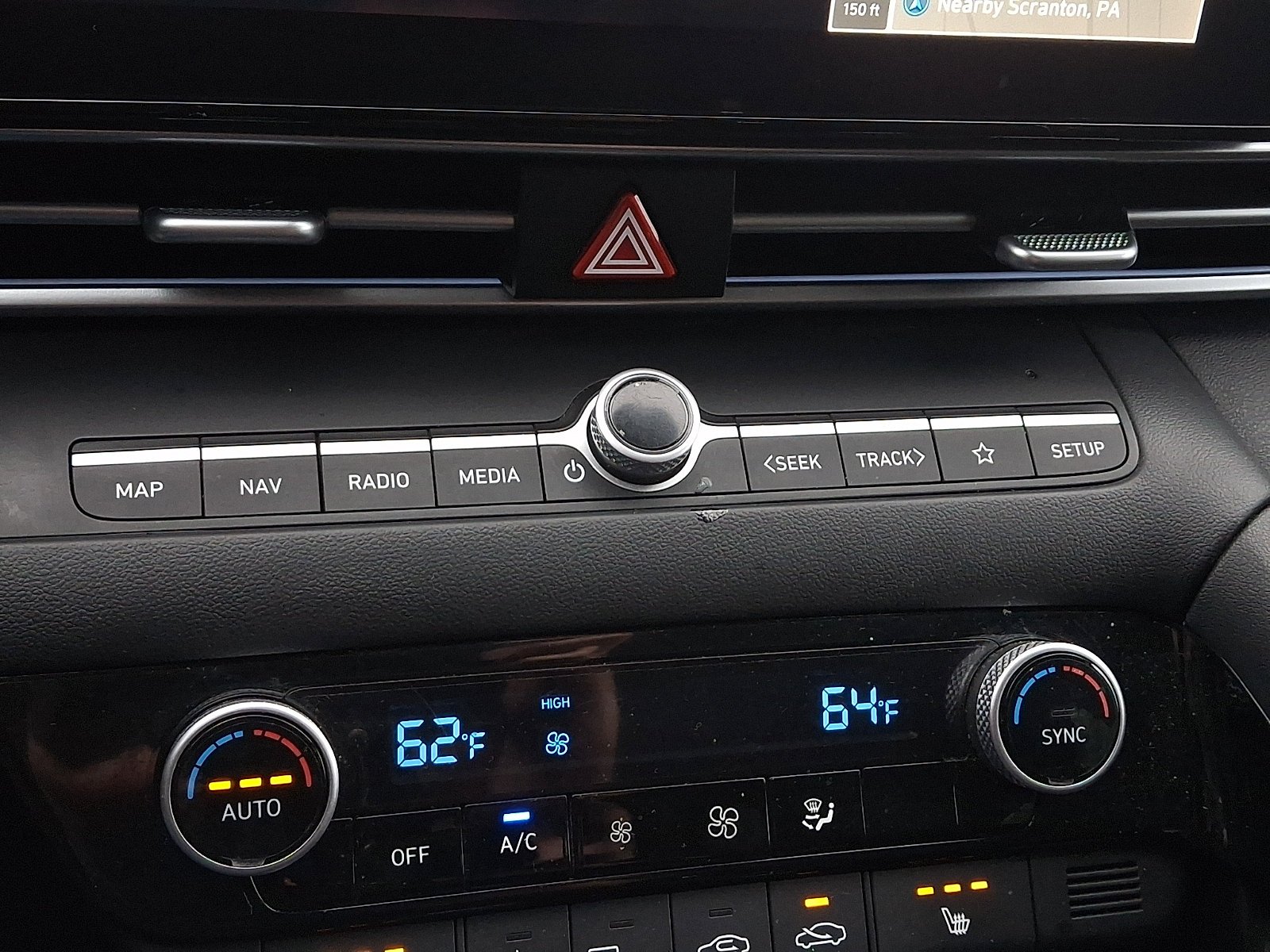 2024 Hyundai Elantra SEL - Photo 18