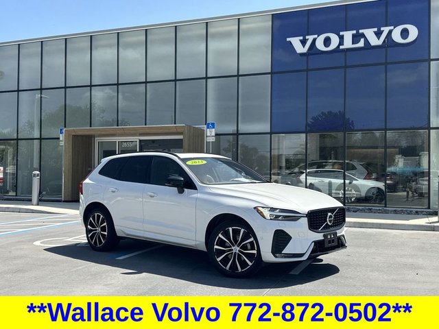 2023 Volvo XC60 B5 Plus Dark Theme