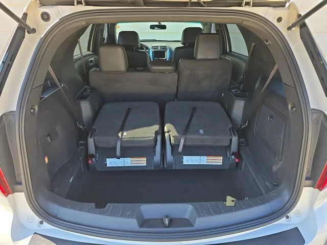 Used 2015 White Platinum Clearcoat Metallic Ford XLT image 34