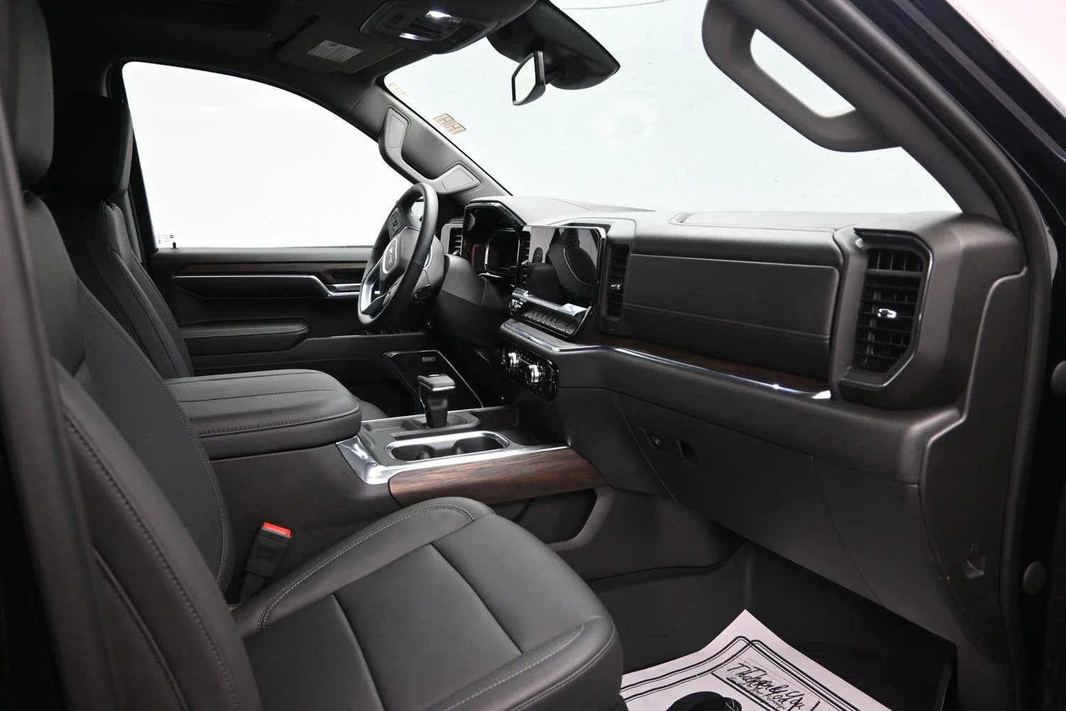 Used 2023 ONYX BLACK GMC SLT image 11