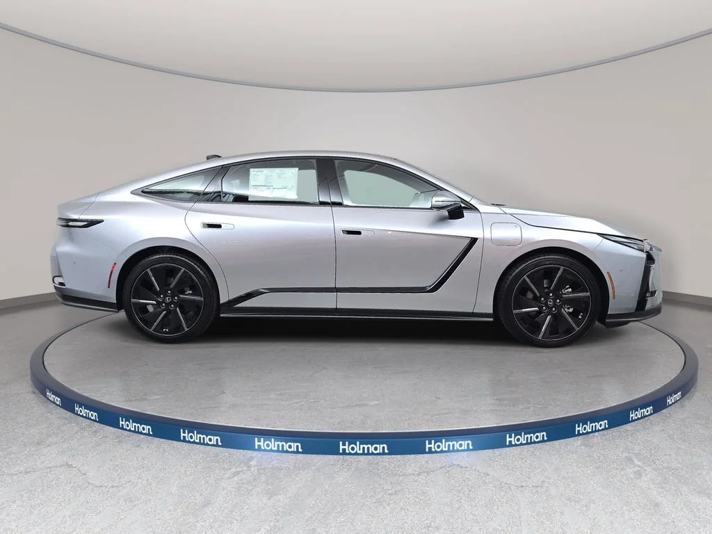 New 2026 Iridium Lexus LUXURY AWD image 4
