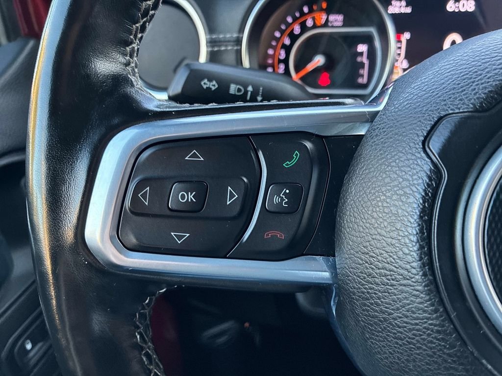 Used 2021  Jeep Overland image 23