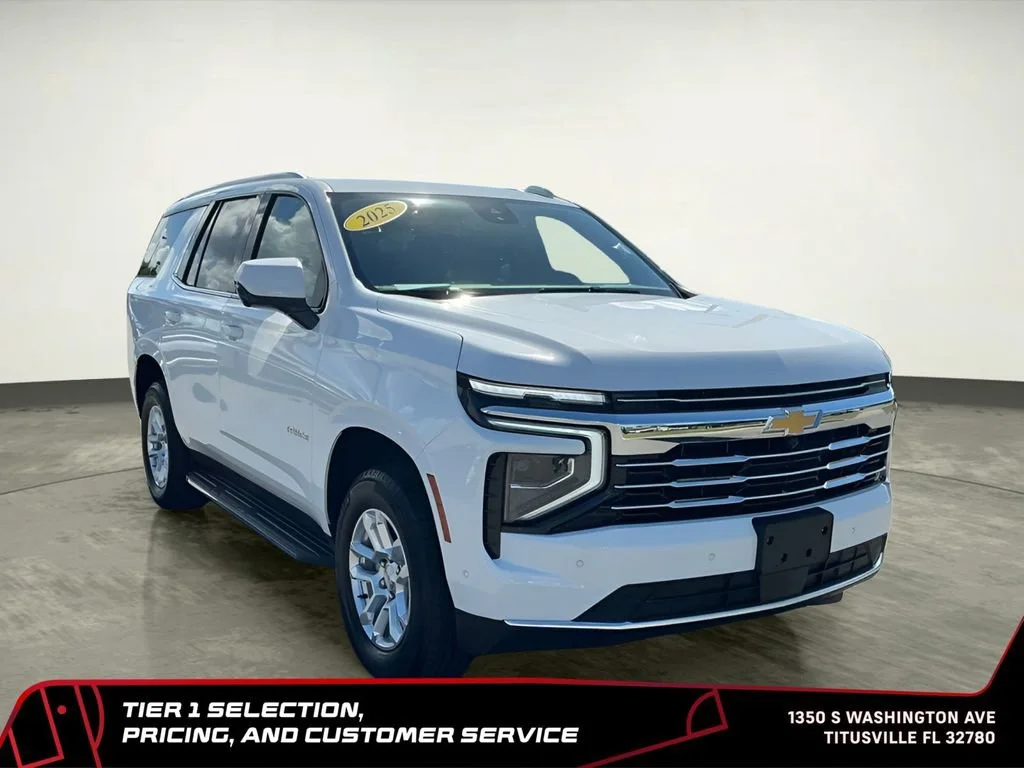 Used 2025 Summit White Chevrolet LT image 10