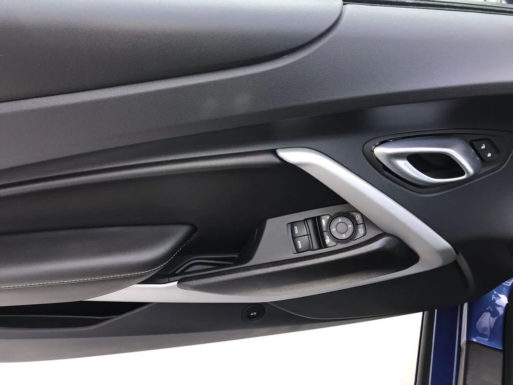 Used 2022 Blue Chevrolet 2LT image 13