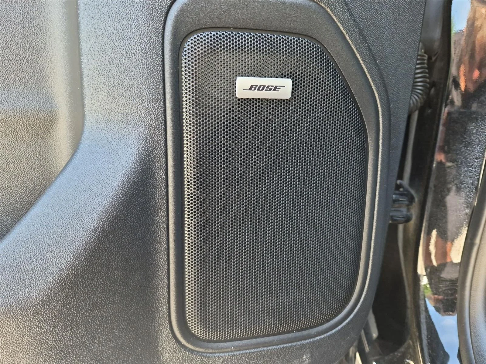 Used 2021 Ebony Twilight Metallic GMC Denali image 17