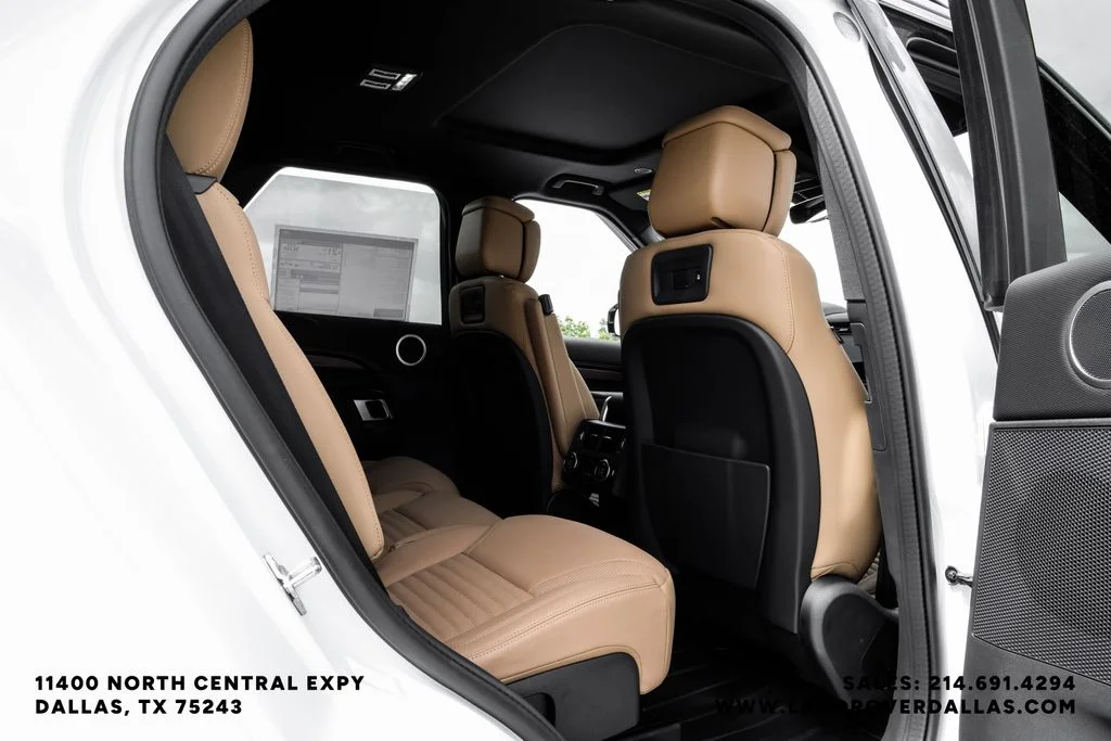 New 2026 Fuji White Land Rover Dynamic SE image 45