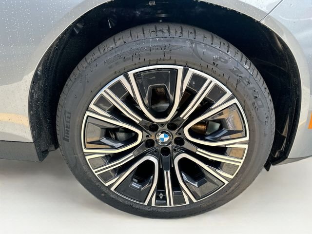 New 2026 Gray BMW 30 xDrive image 24
