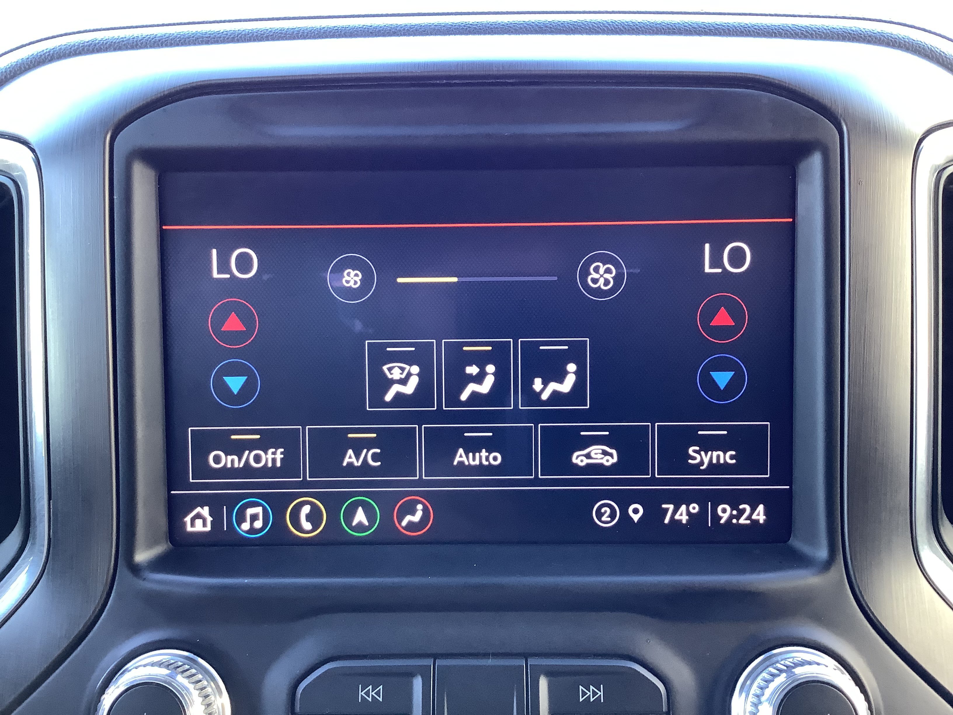 Used 2021 White GMC AT4 image 21