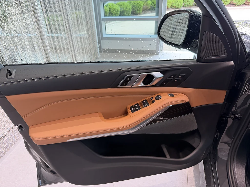 New 2026 Dravit Grey Metallic BMW xDrive40i image 11