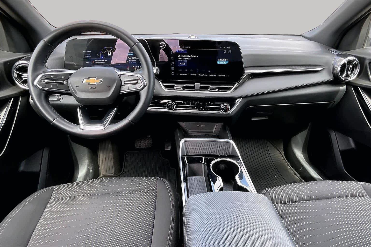 Used 2025 Mosaic Black Metallic Chevrolet FWD LT image 15
