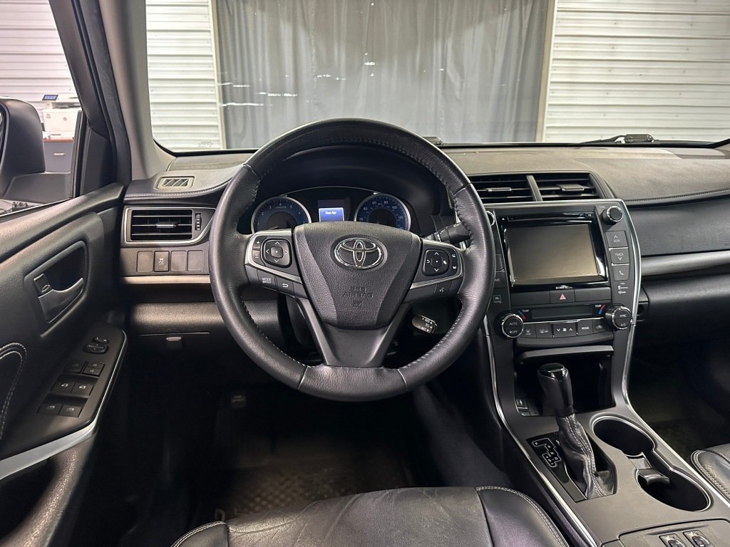 Used 2017 Toyota Camry XLE with VIN 4T1BF1FK9HU424508 for sale in Youngstown, OH