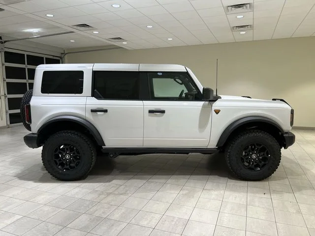 New 2026 Oxford White Ford Badlands® image 35