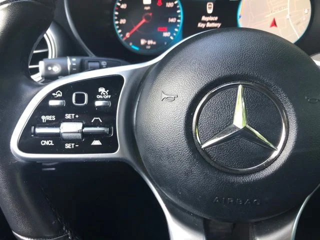Used 2022 Polar White Mercedes-Benz GLC 300 image 26
