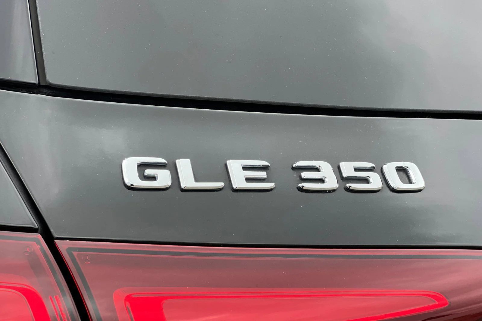 Used 2024 Black Mercedes-Benz GLE 350 image 12