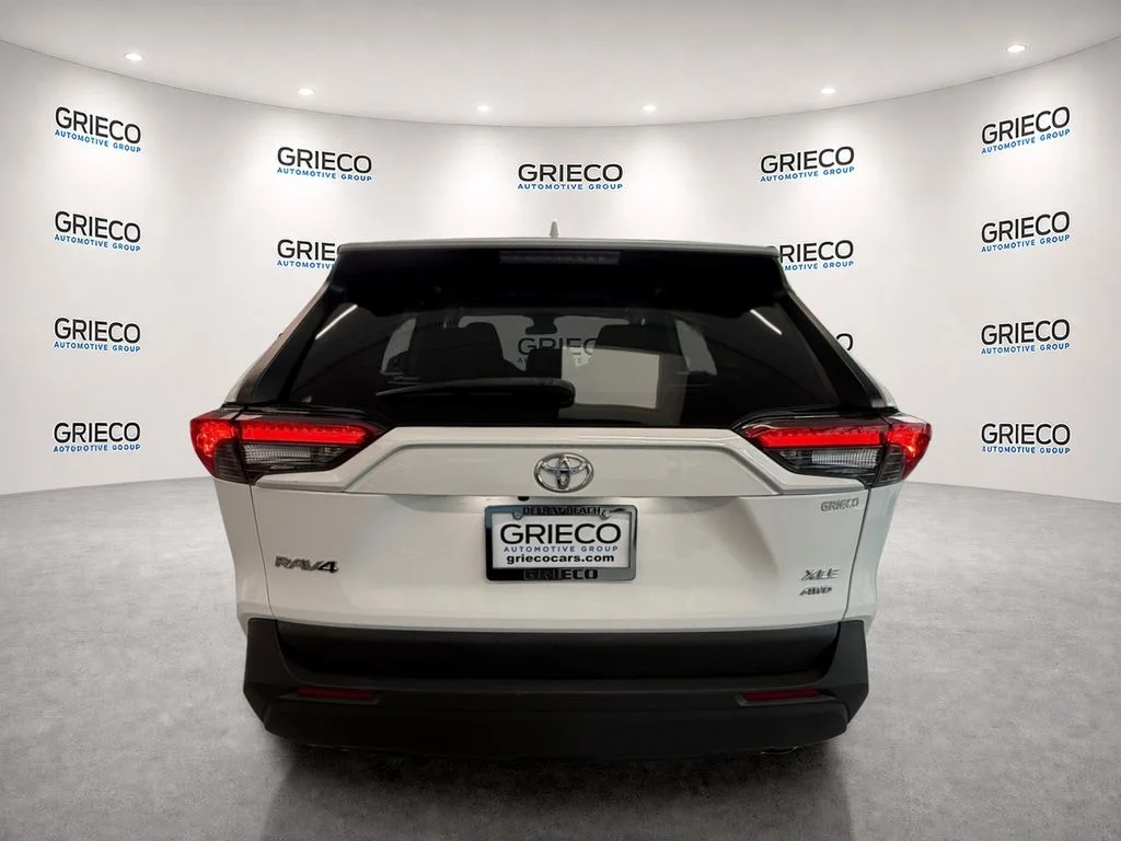 Used 2023 White Toyota XLE image 9