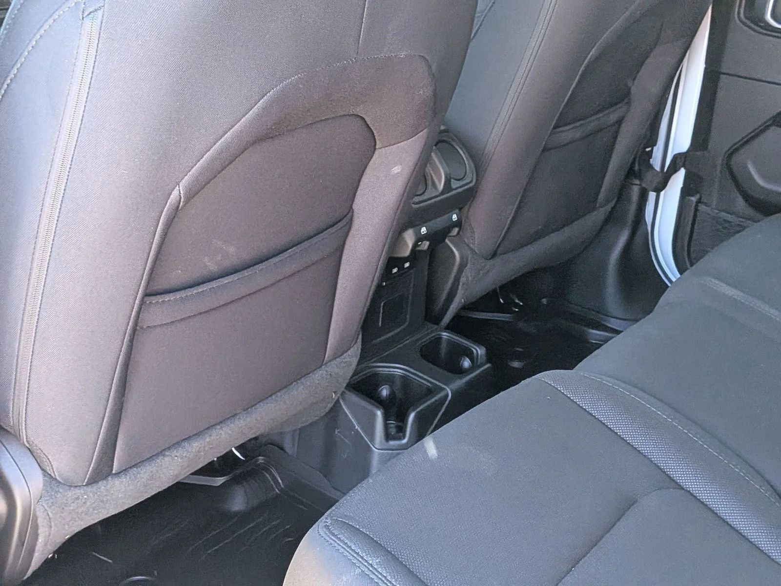 Used 2022 Bright White Clearcoat Jeep Overland image 29