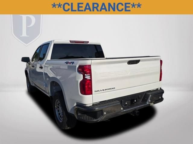 New 2026 Summit White Chevrolet WT image 8