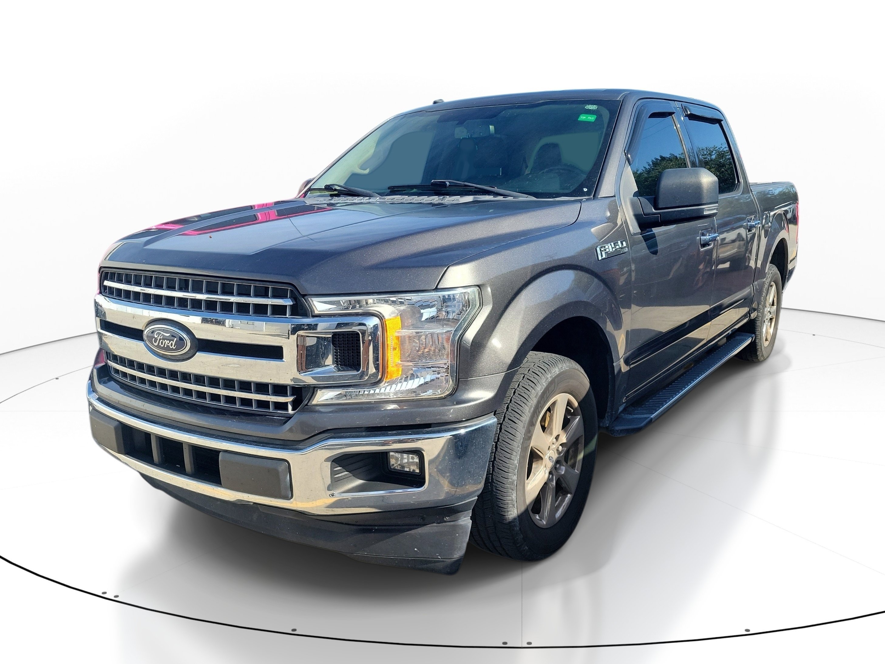 Used 2018 Magnetic Ford XLT image 3