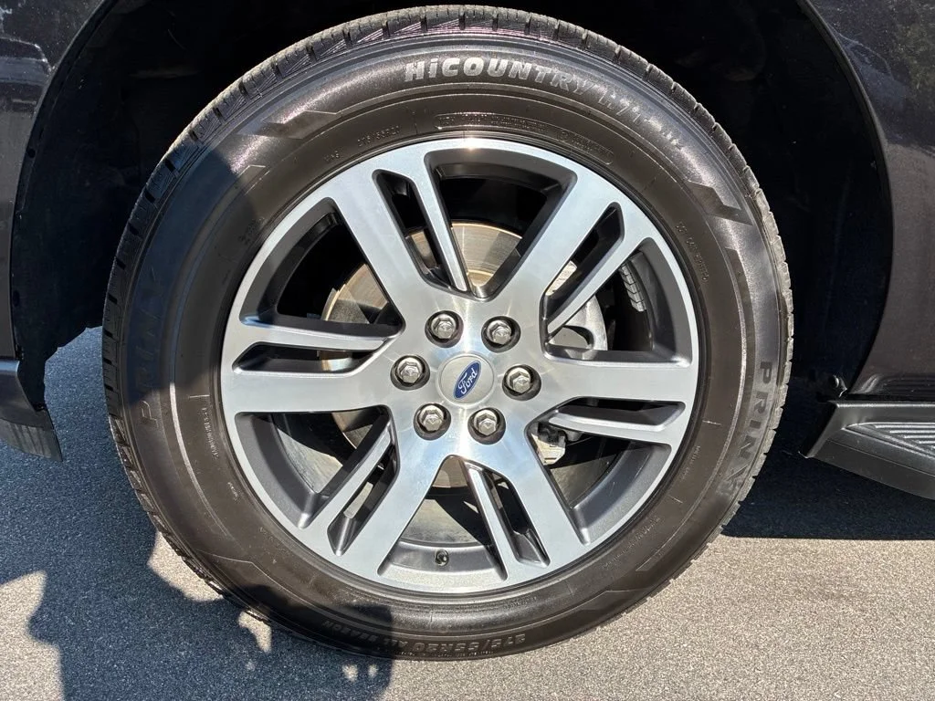 Used 2024 Black Ford Limited image 9