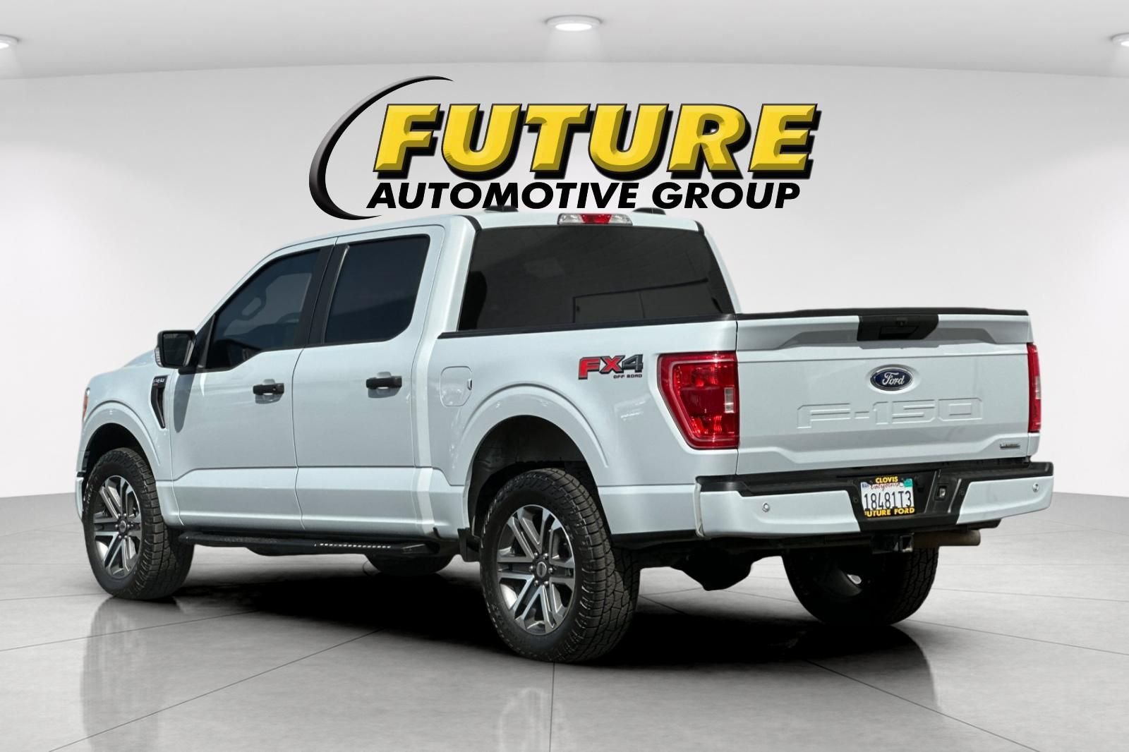 Used 2022 White Ford XL image 5