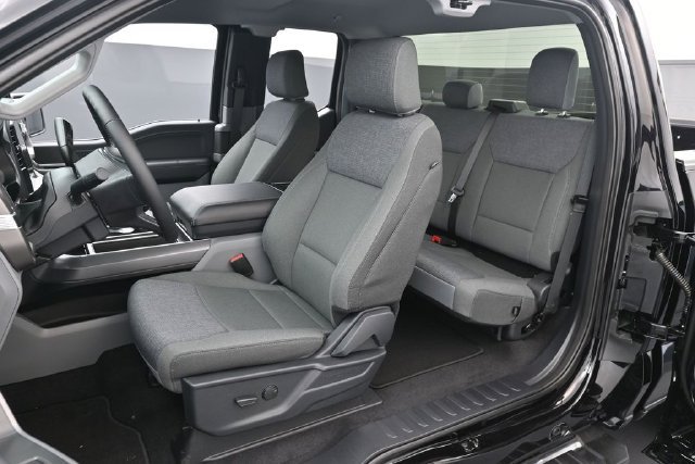 New 2026 Agate Black Metallic Ford XLT image 10